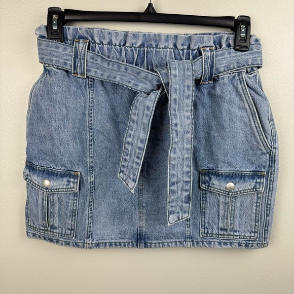 BLANK NYC Moon River Denim Skirt Size Medium - Picture 4 of 10